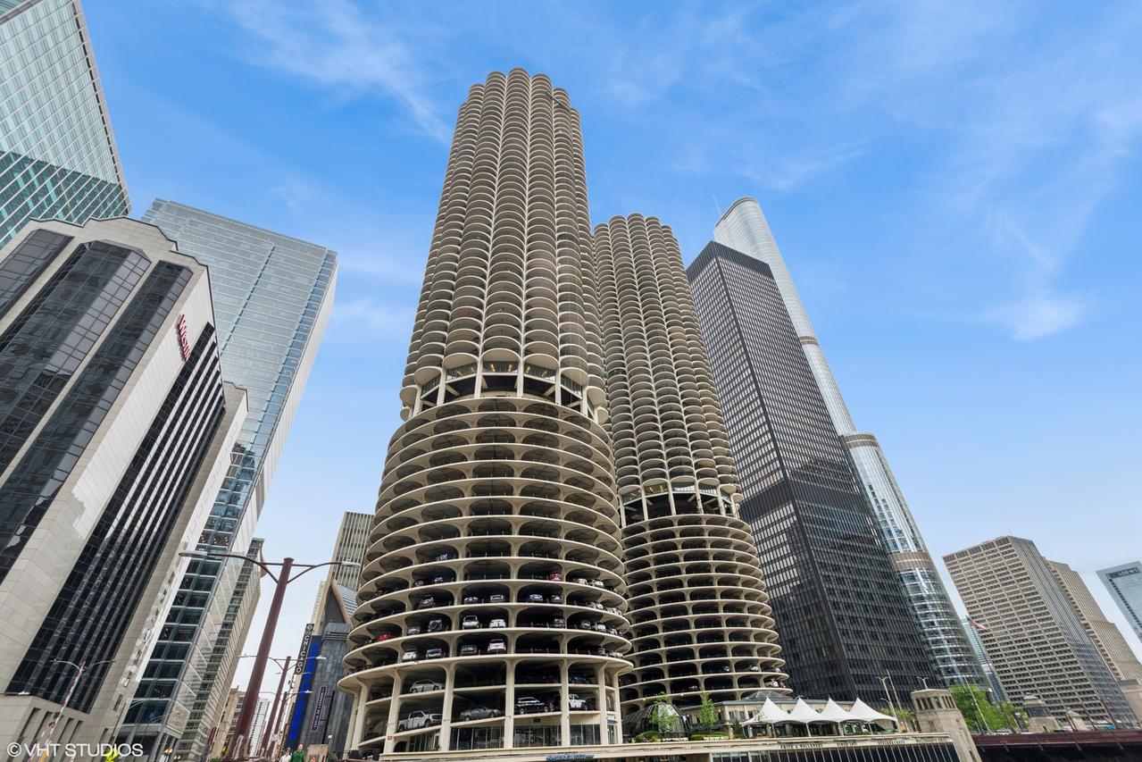300 N State St. #3205, Chicago, IL 60654