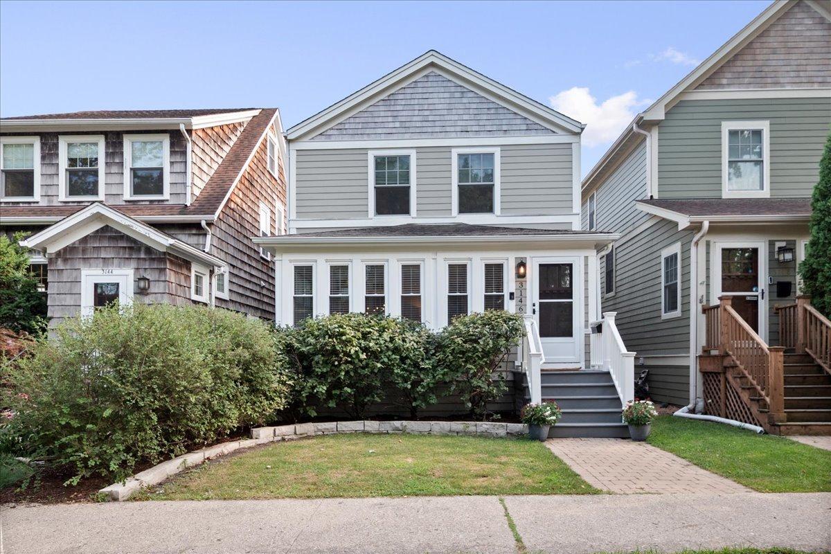 3146 Harrison St., Evanston, IL 60201