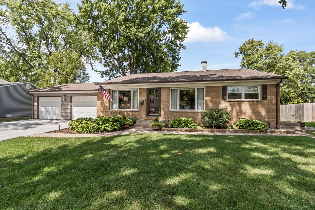 1408 E Reynolds Dr., Palatine, IL 60074