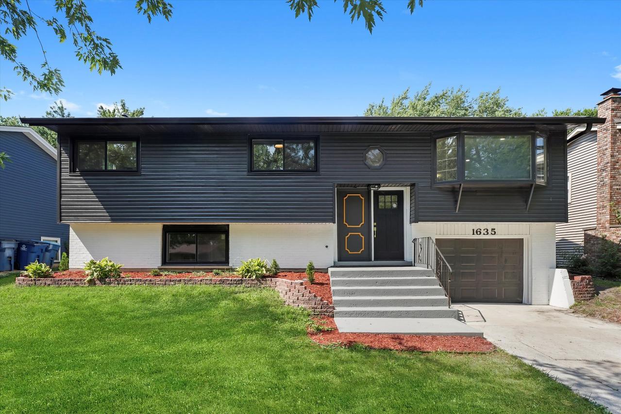 1635 216th St., Sauk Village, IL 60411
