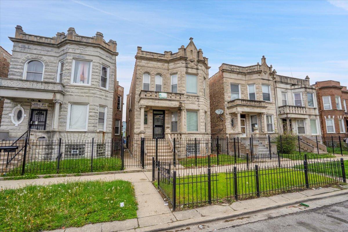 4336 W Adams St., Chicago, IL 60624