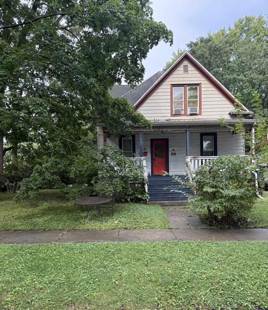 1305 N Walnut St., Champaign, IL 61820