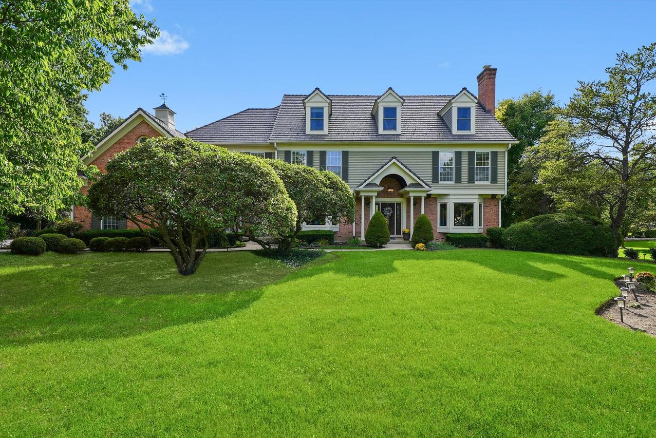 15 S Wynstone Dr., North Barrington, IL 60010