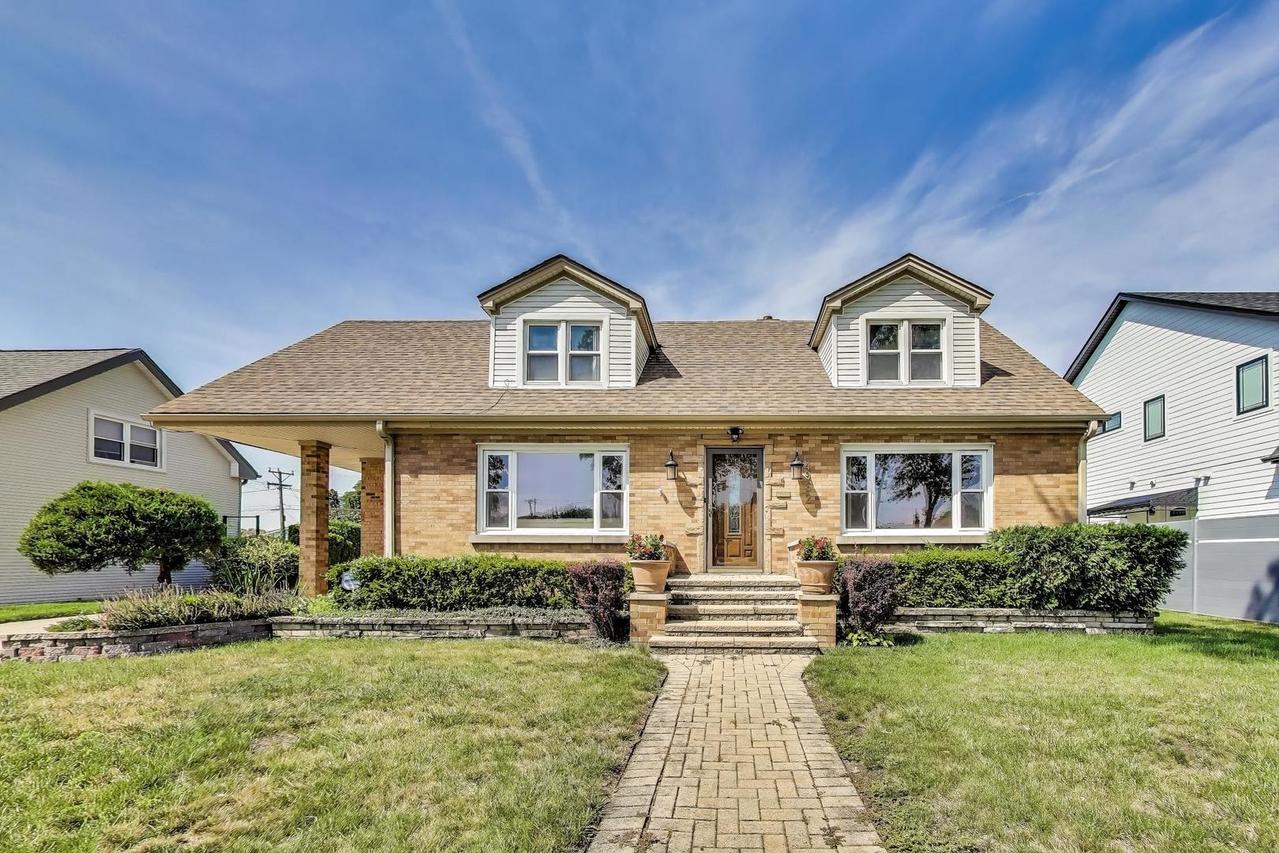 4962 N Oconto Ave., Harwood Heights, IL 60706