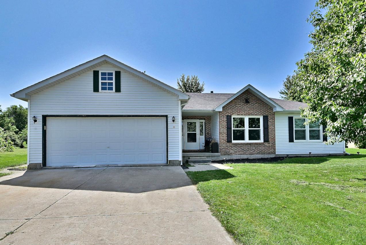 506 E Rennesoy Dr., Newark, IL 60541