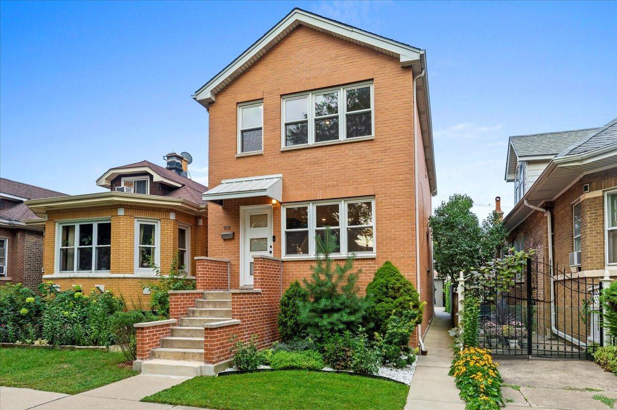 3634 N Mozart St., Chicago, IL 60618