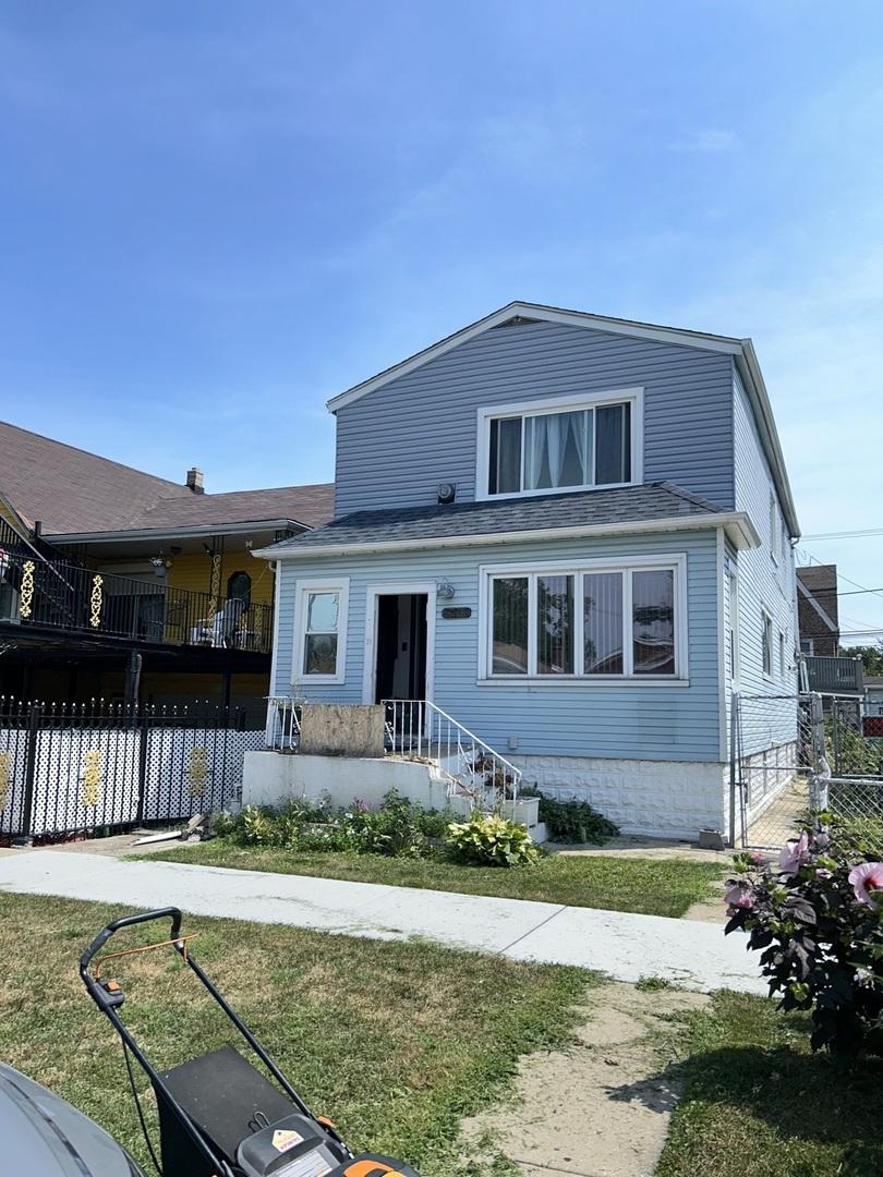 10335 S Hoxie Ave., Chicago, IL 60617