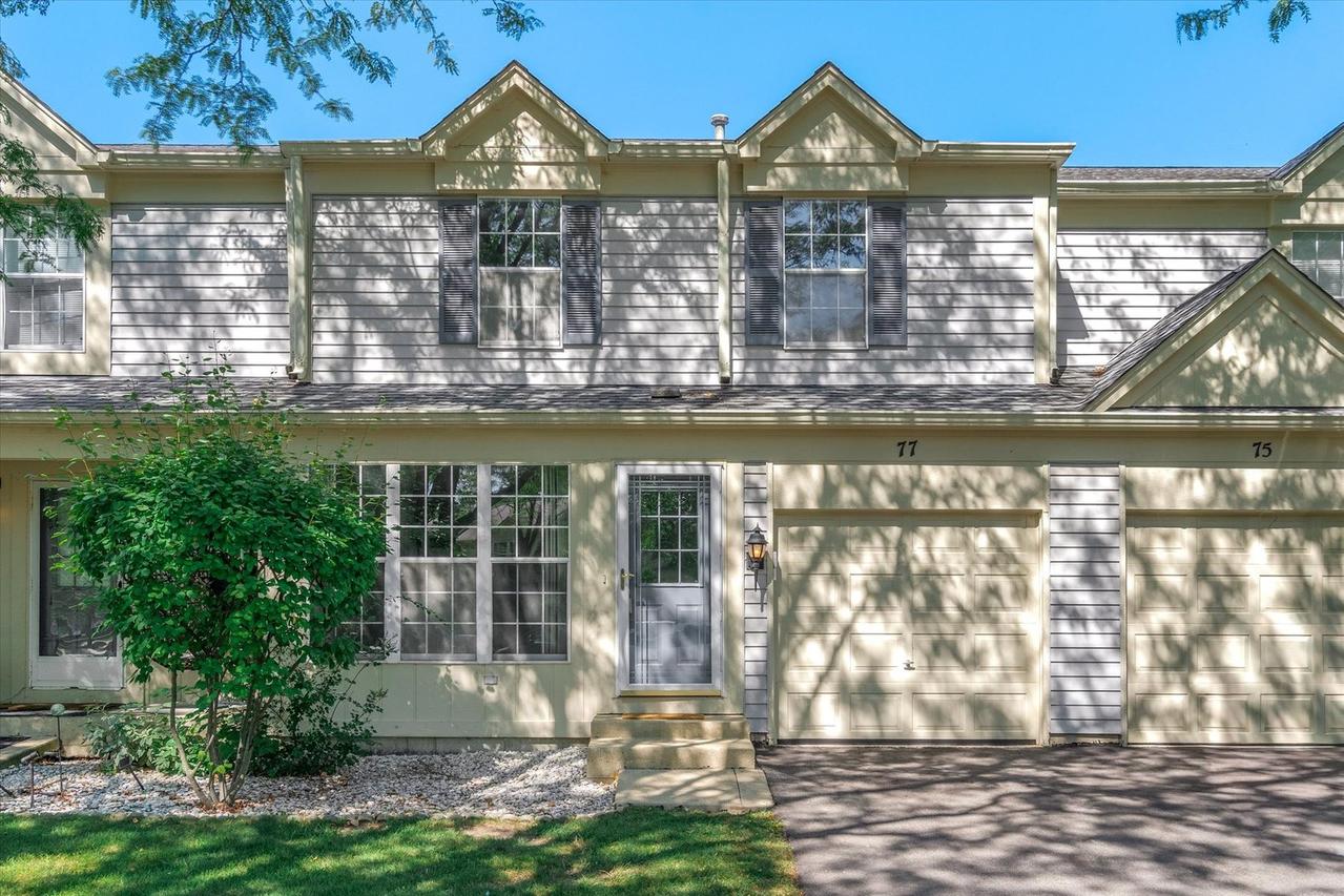 77 Saint Croix Ct., Aurora, IL 60504