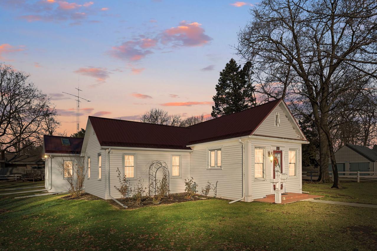 516 W 2nd St., Momence, IL 60954