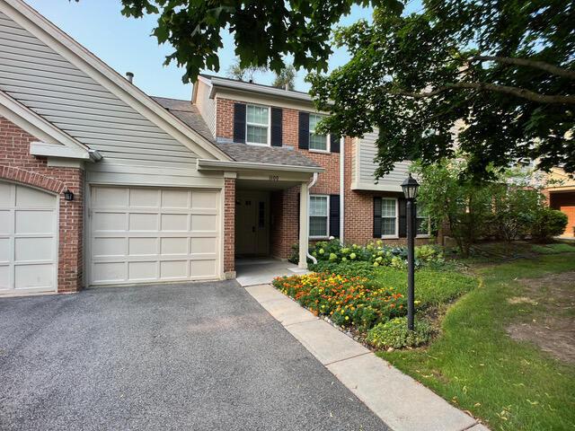 1600 Queens Ct. #A1, Wheeling, IL 60090