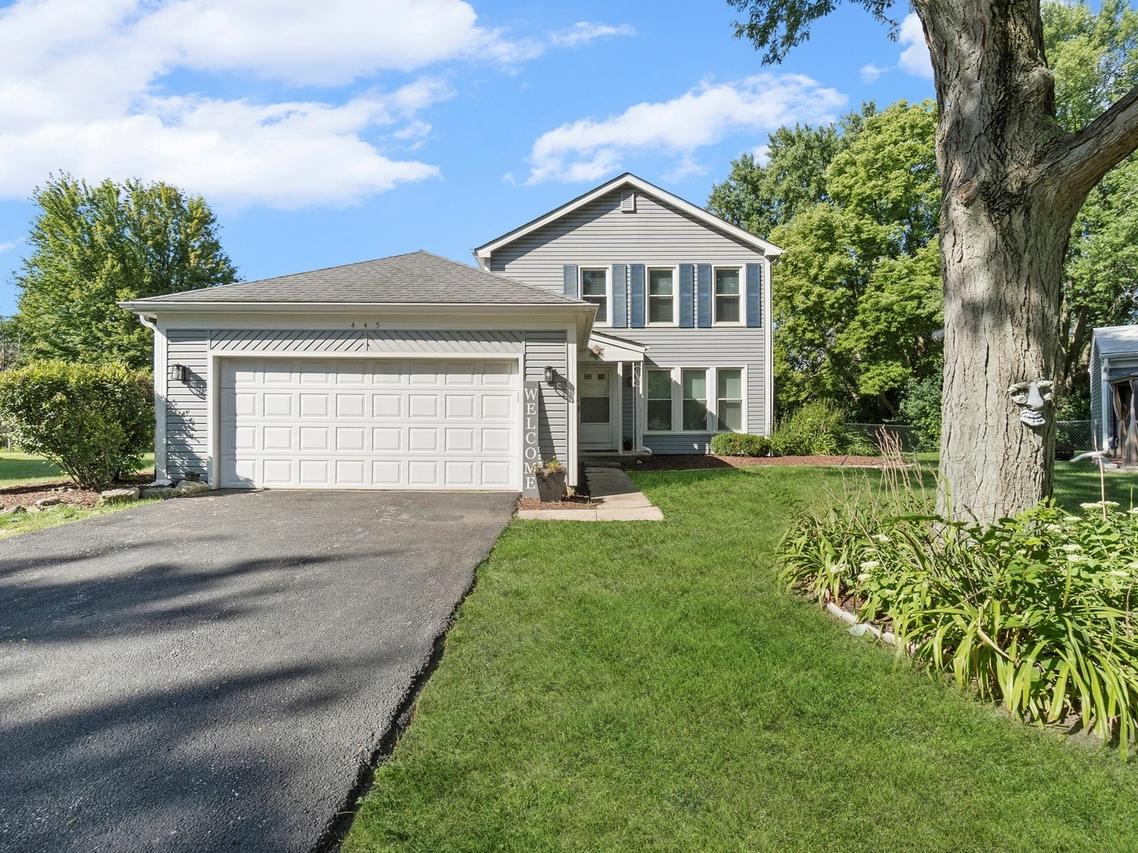 445 Travelaire Ave., Naperville, IL 60565