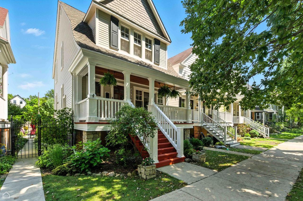 2519 N Saint Louis Ave., Chicago, IL 60647
