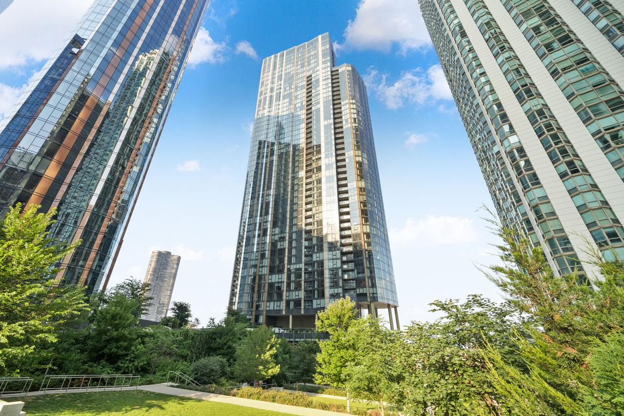 211 N Harbor Dr. #1609, Chicago, IL 60601