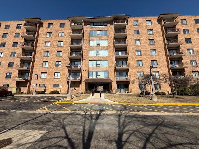 1777 W Crystal Ln. #602, Mount Prospect, IL 60056