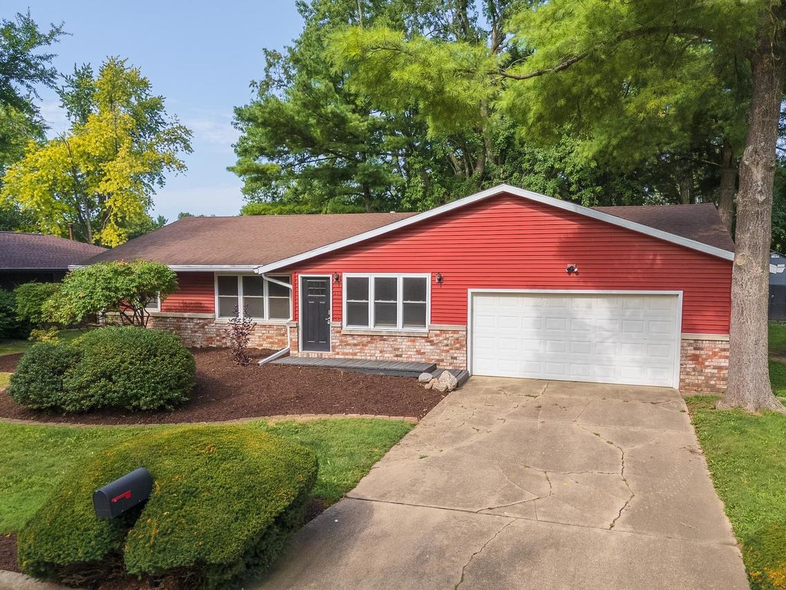 213 Cambridge Dr., Normal, IL 61761