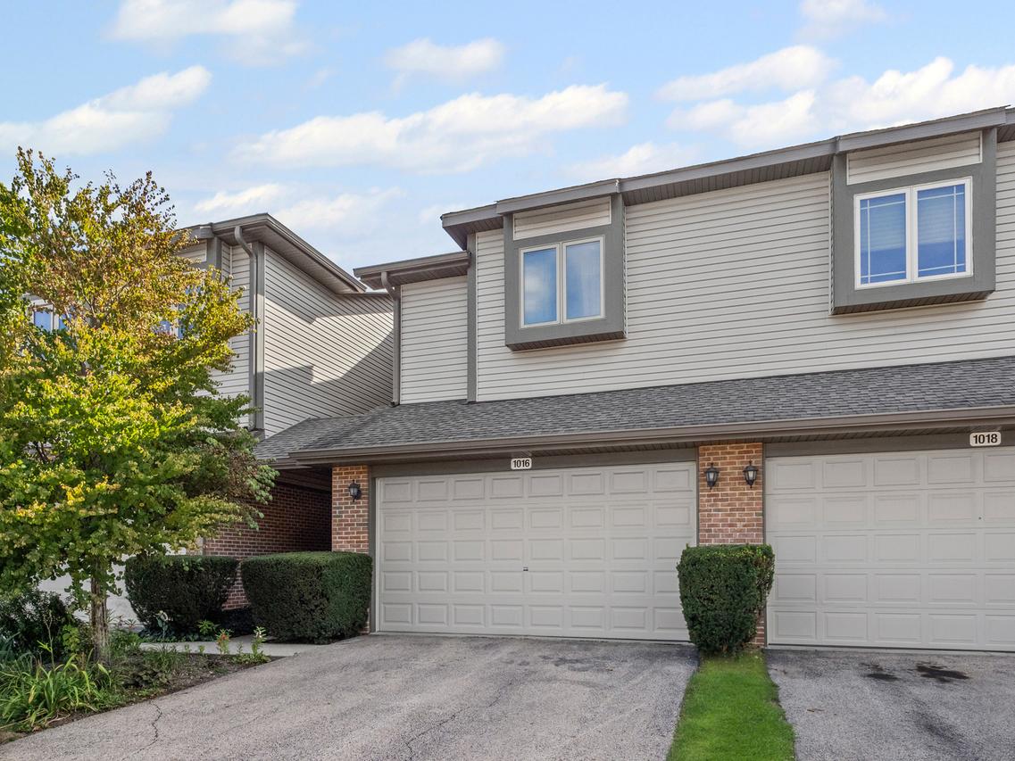 1016 Arbor Ct., Mount Prospect, IL 60056