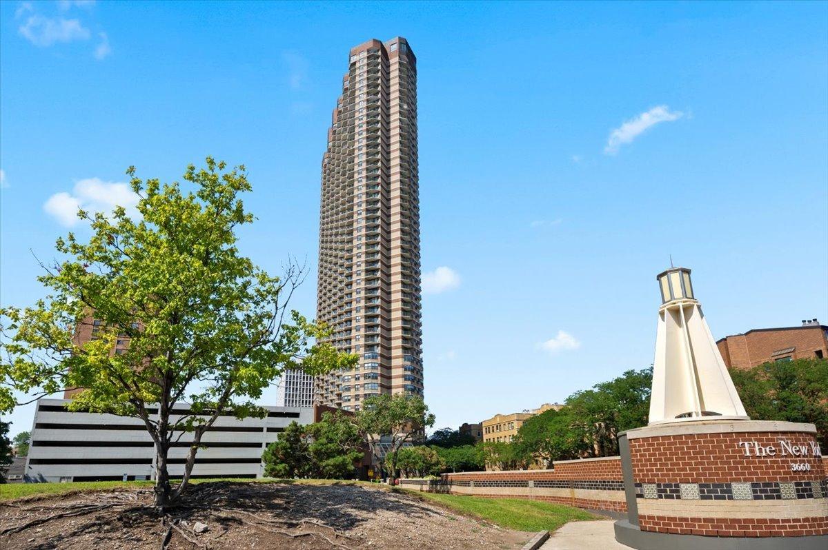 3660 N Lake Shore Dr. #1407, Chicago, IL 60613