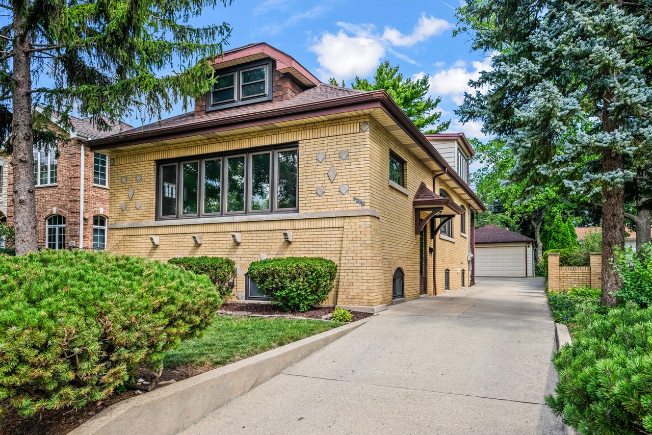 2009 Linden Ave., Park Ridge, IL 60068