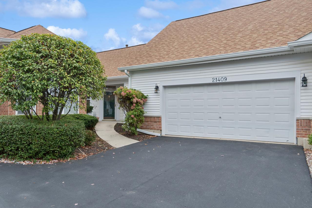21409 W Douglas Ln., Plainfield, IL 60544
