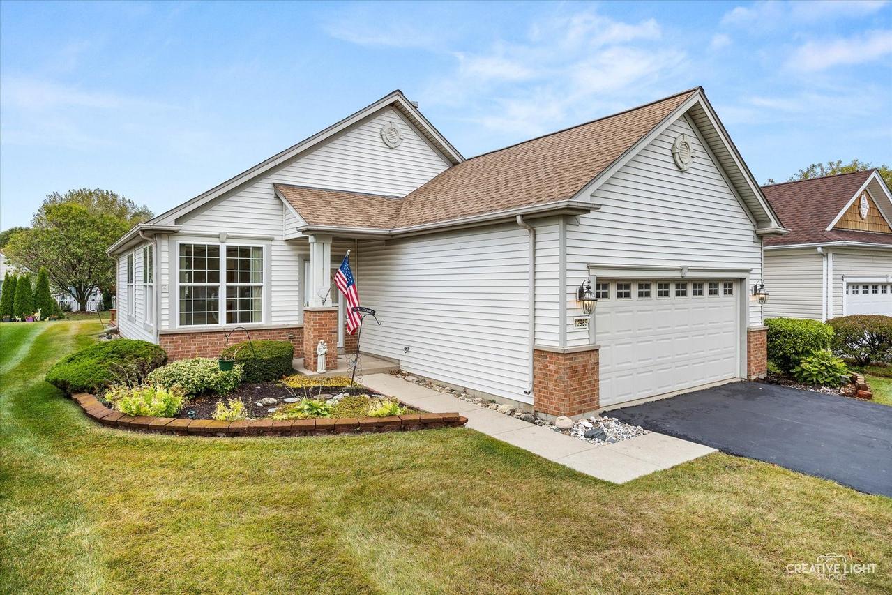 12965 Oak Grove Dr., Huntley, IL 60142