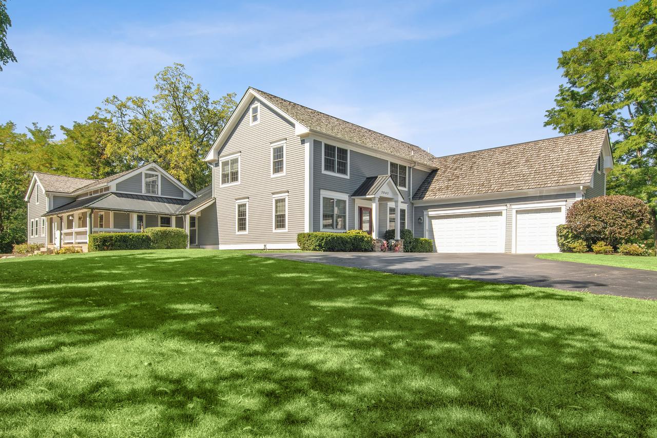 3943 Lakeview Ct., Long Grove, IL 60047