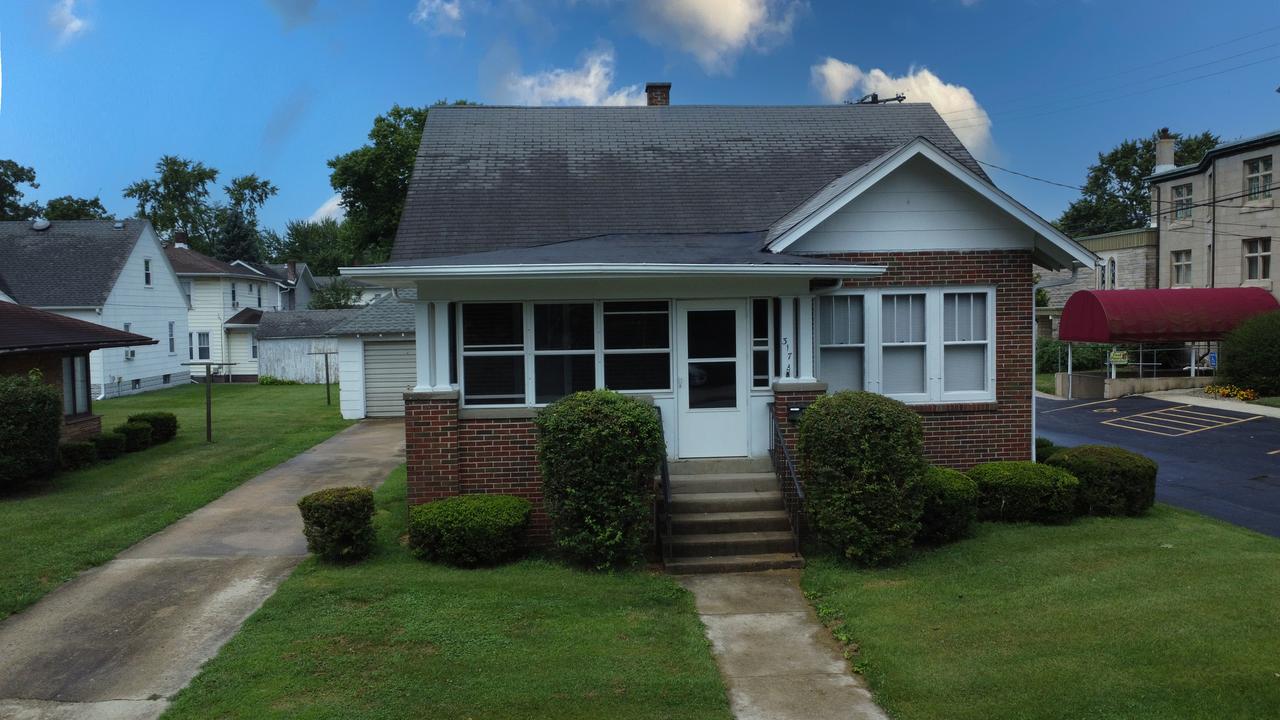317 S 4th St., Watseka, IL 60970