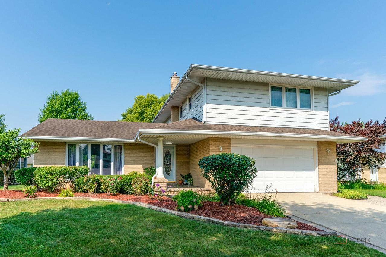 1806 N Laurel Dr., Mount Prospect, IL 60056