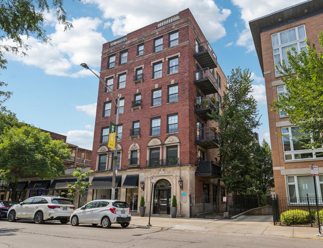 4144 N Sheridan Rd. #510, Chicago, IL 60613