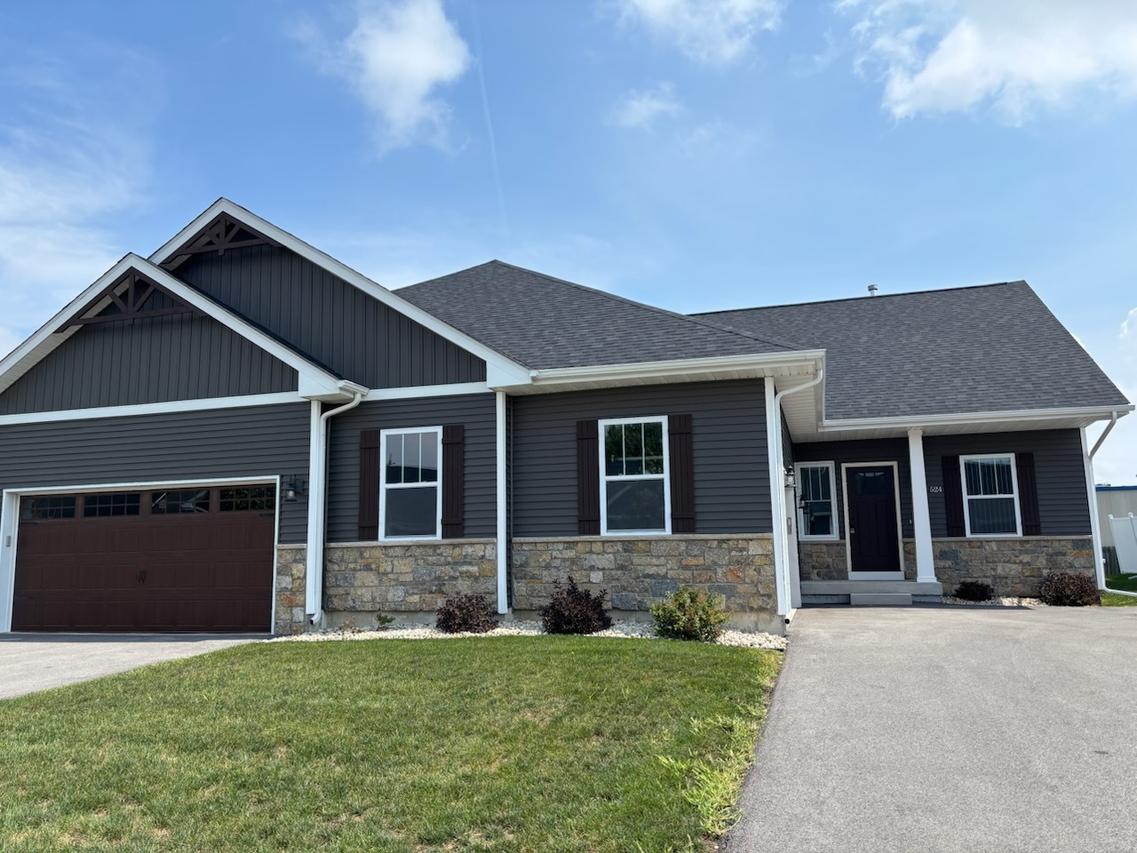 524 Anjali Ct. #-, Sycamore, IL 60178
