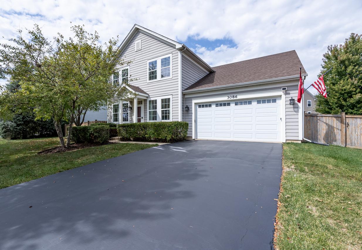 3086 Wickenden Ave., Elgin, IL 60124