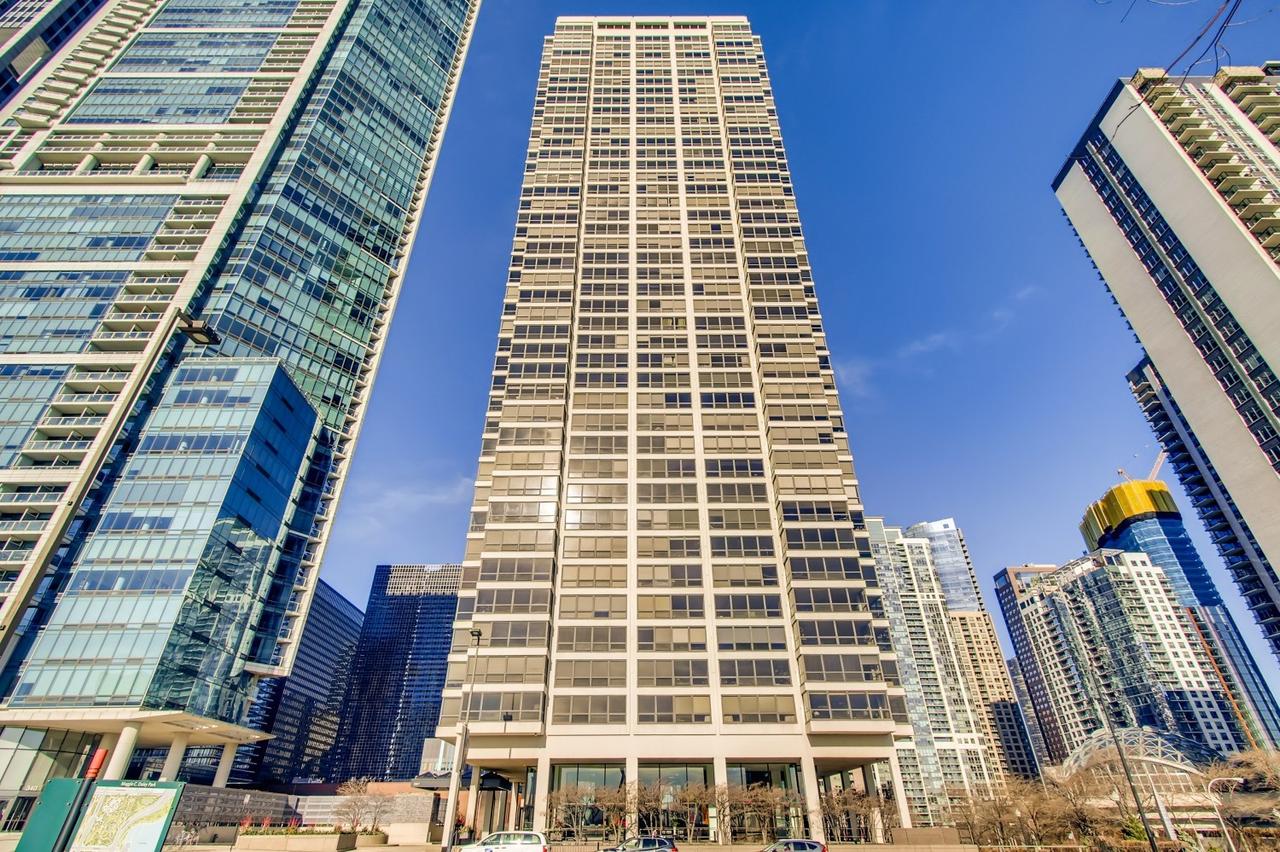 360 E Randolph St. #3901, Chicago, IL 60601