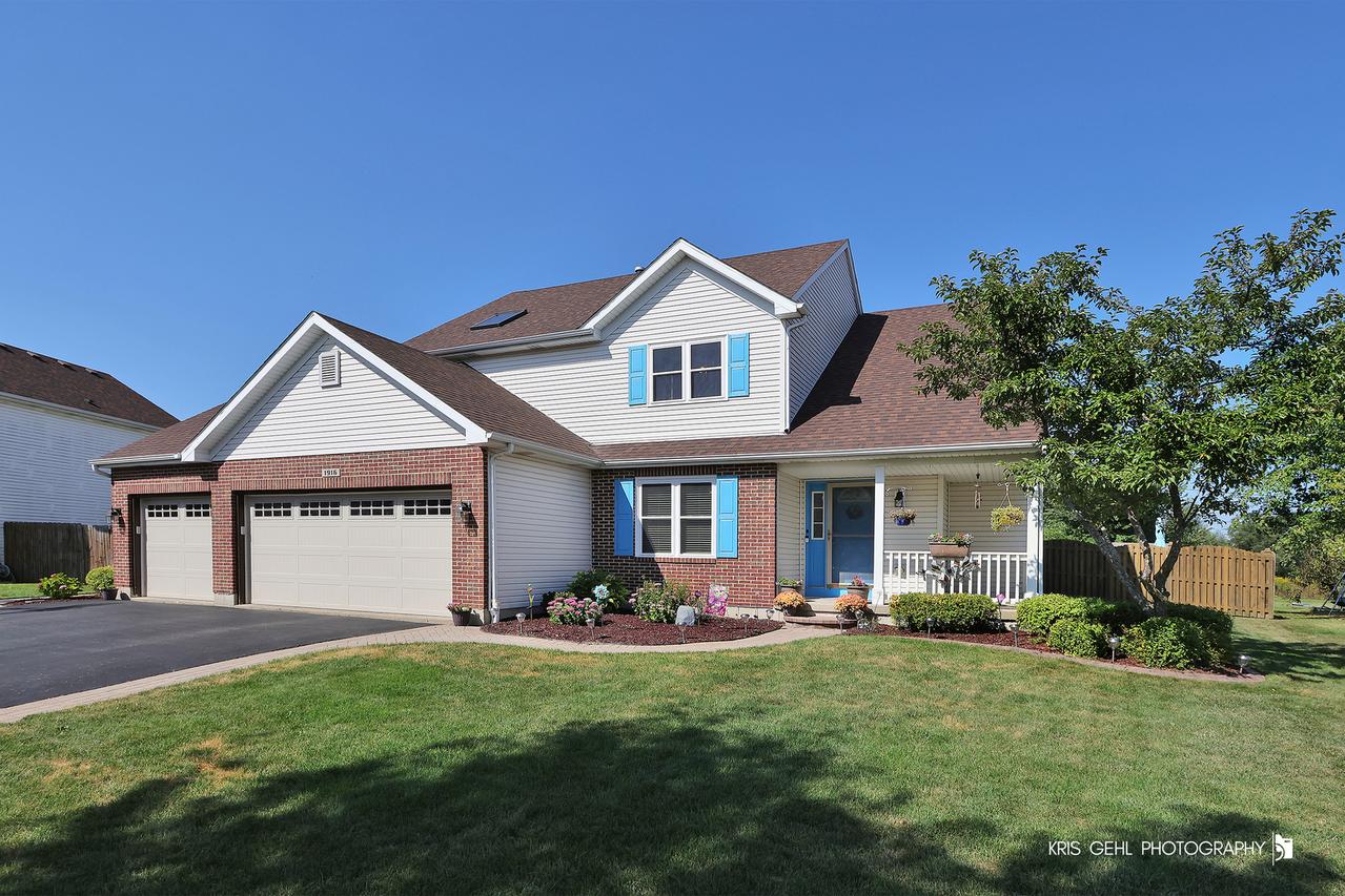 1916 Sunshine Ct., Zion, IL 60099