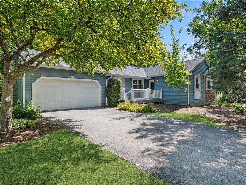 1323 Auburn Ave., Naperville, IL 60565