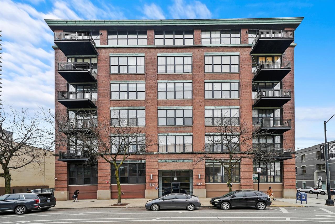 817 W Washington Blvd. #507, Chicago, IL 60607