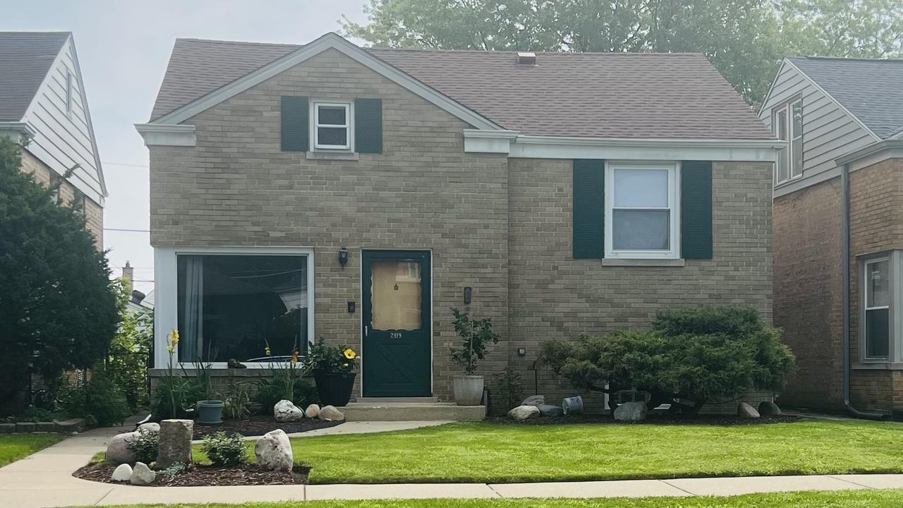 2419 Elm St., River Grove, IL 60171