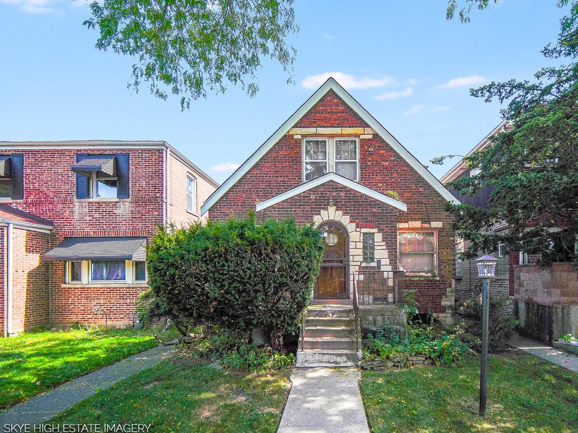 10235 S Rhodes Ave., Chicago, IL 60628