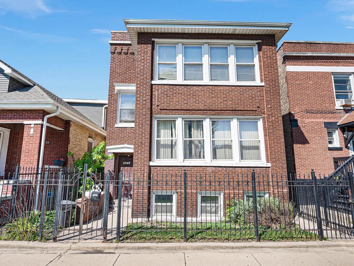 6218 S Artesian Ave., Chicago, IL 60629