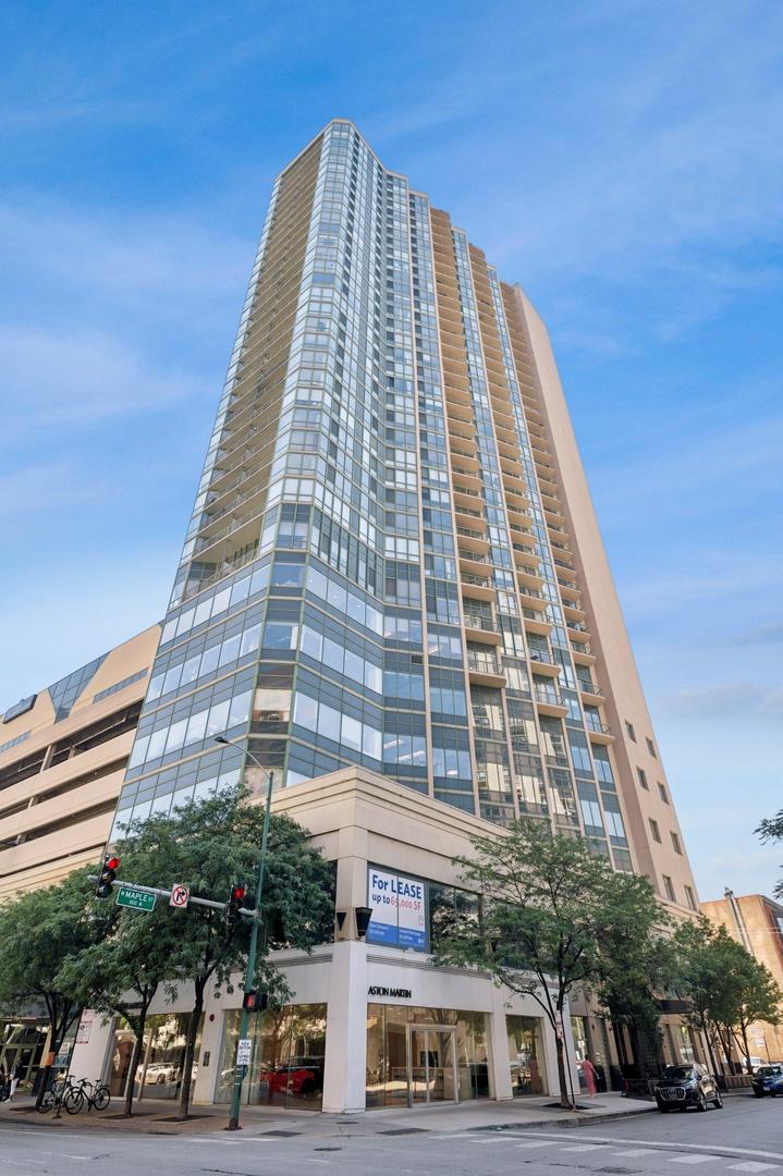 111 W Maple St. #1704, Chicago, IL 60610