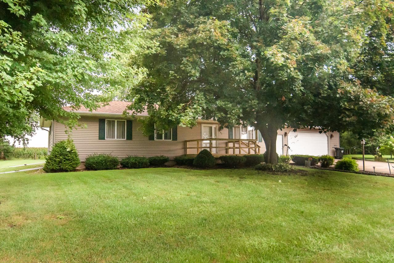 207 S Third St., Harmon, IL 61042