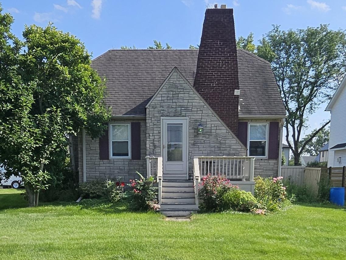 15W201 E Harvard St., Elmhurst, IL 60126