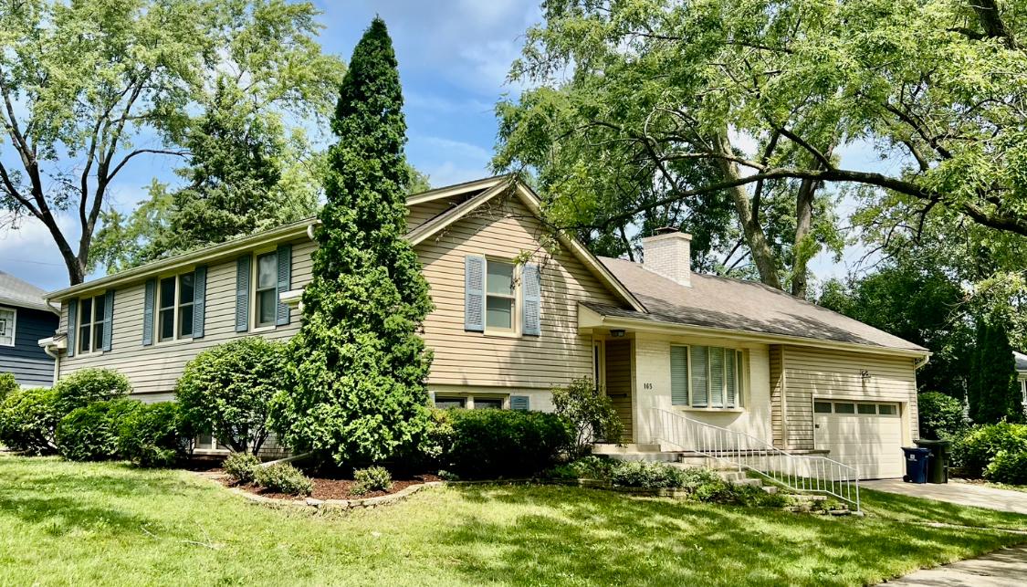 165 Tamarack Ave., Naperville, IL 60540