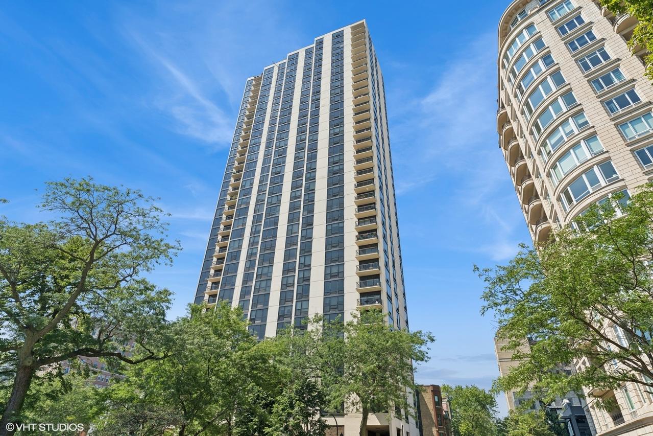 2500 N Lakeview Ave. #603, Chicago, IL 60614