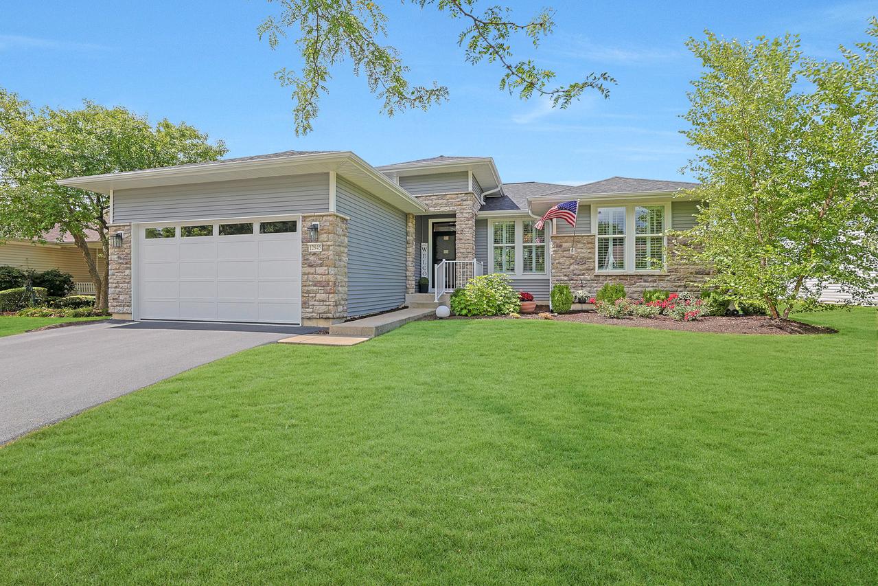 12945 Oak Grove Dr., Huntley, IL 60142