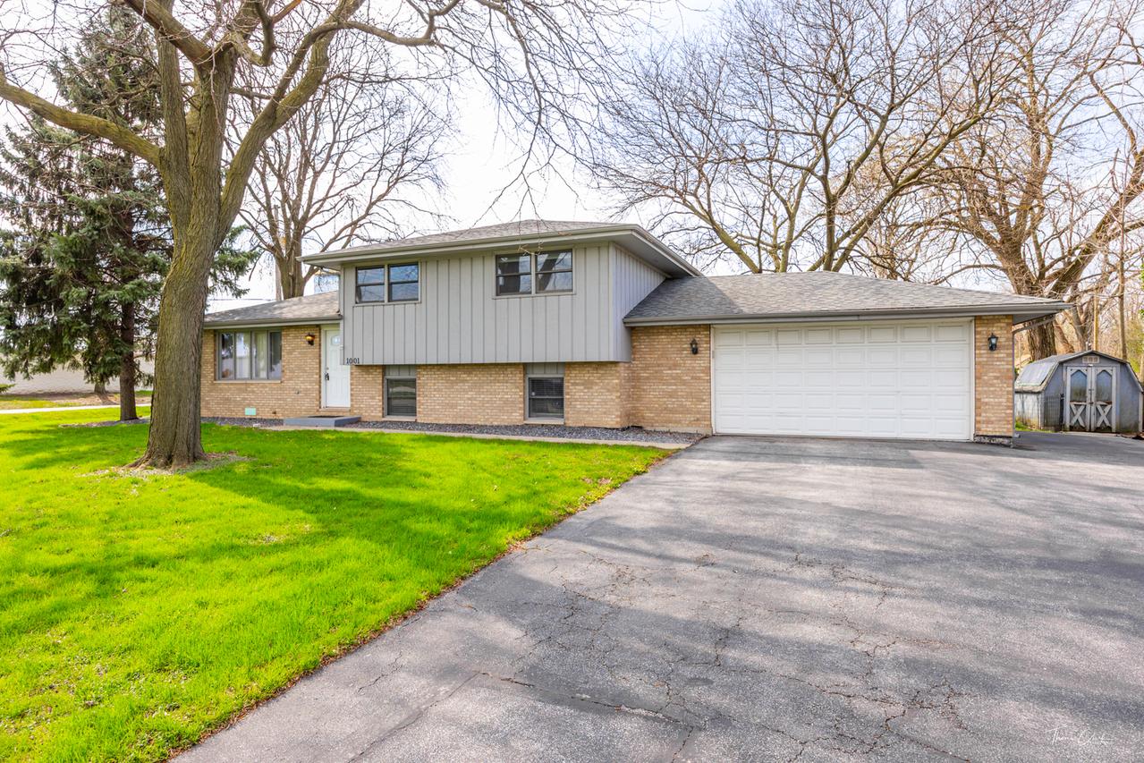 1001 172nd St., Hazel Crest, IL 60429