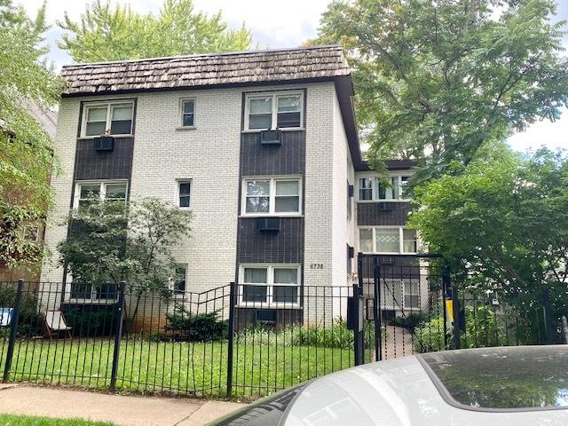 6738 N Bosworth Ave. #1W, Chicago, IL 60626