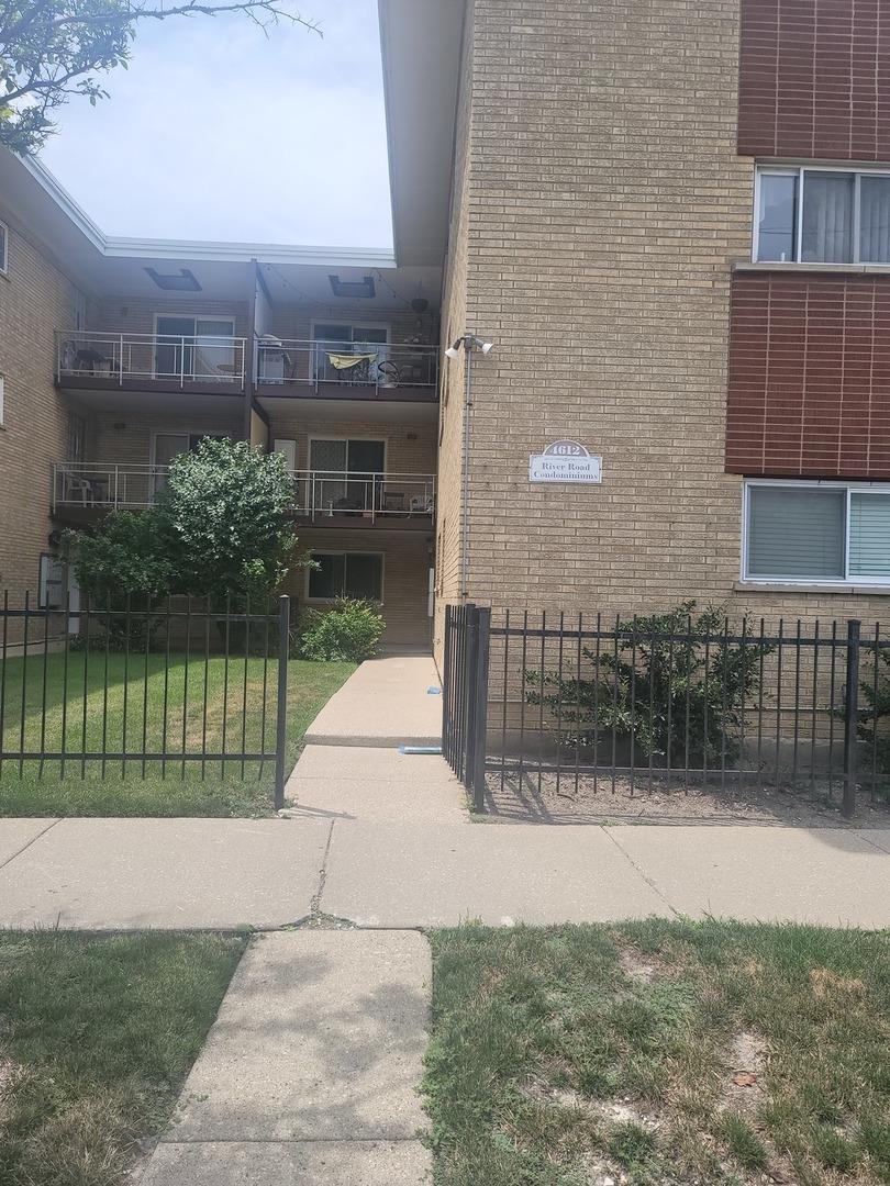 4612 River Rd. #3-E, Schiller Park, IL 60176