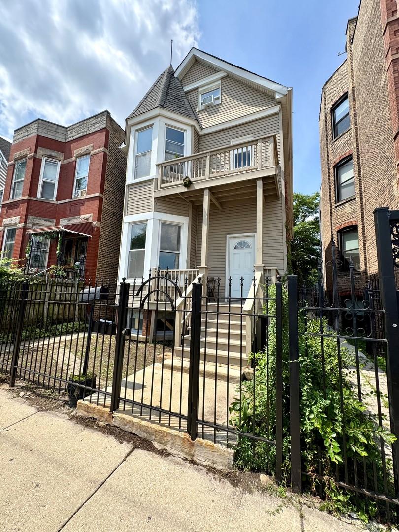 2342 N Kimball Ave., Chicago, IL 60647