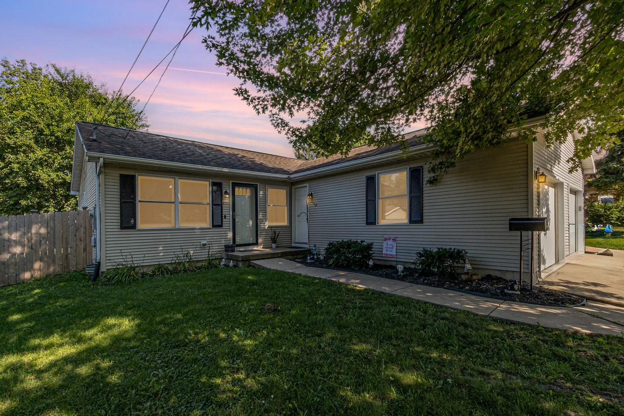 971 Wauponsee St., Morris, IL 60450
