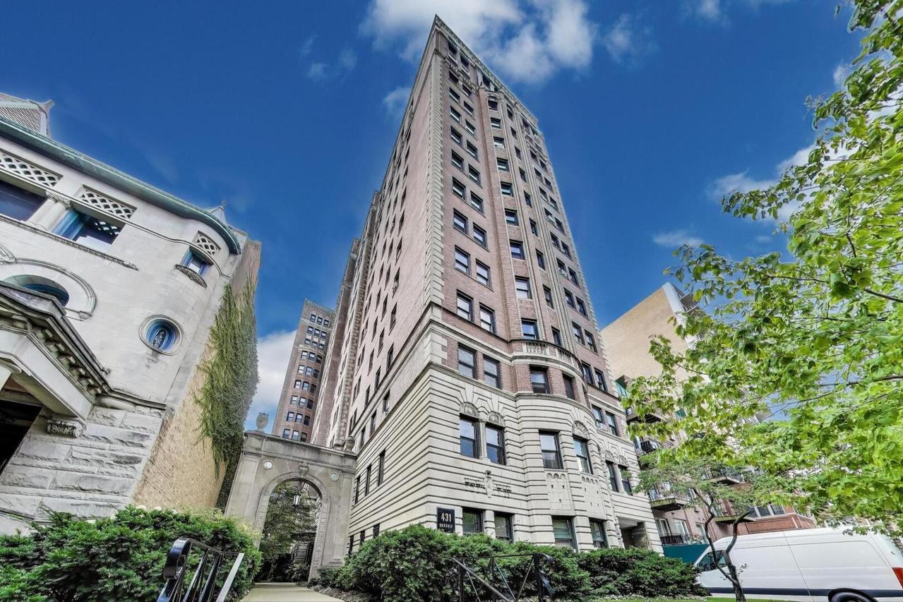 431 W Oakdale Ave. #11A, Chicago, IL 60657