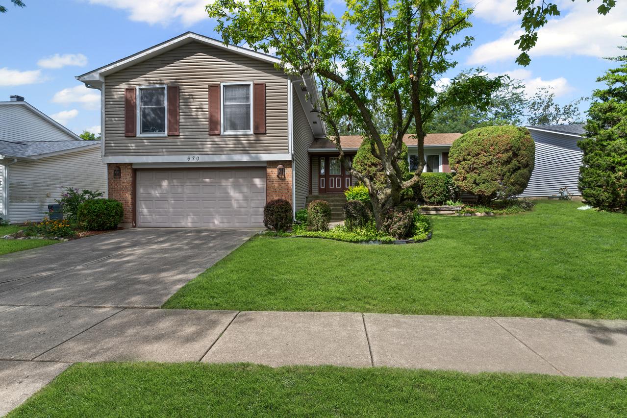 670 Dunhill Dr., Buffalo Grove, IL 60089